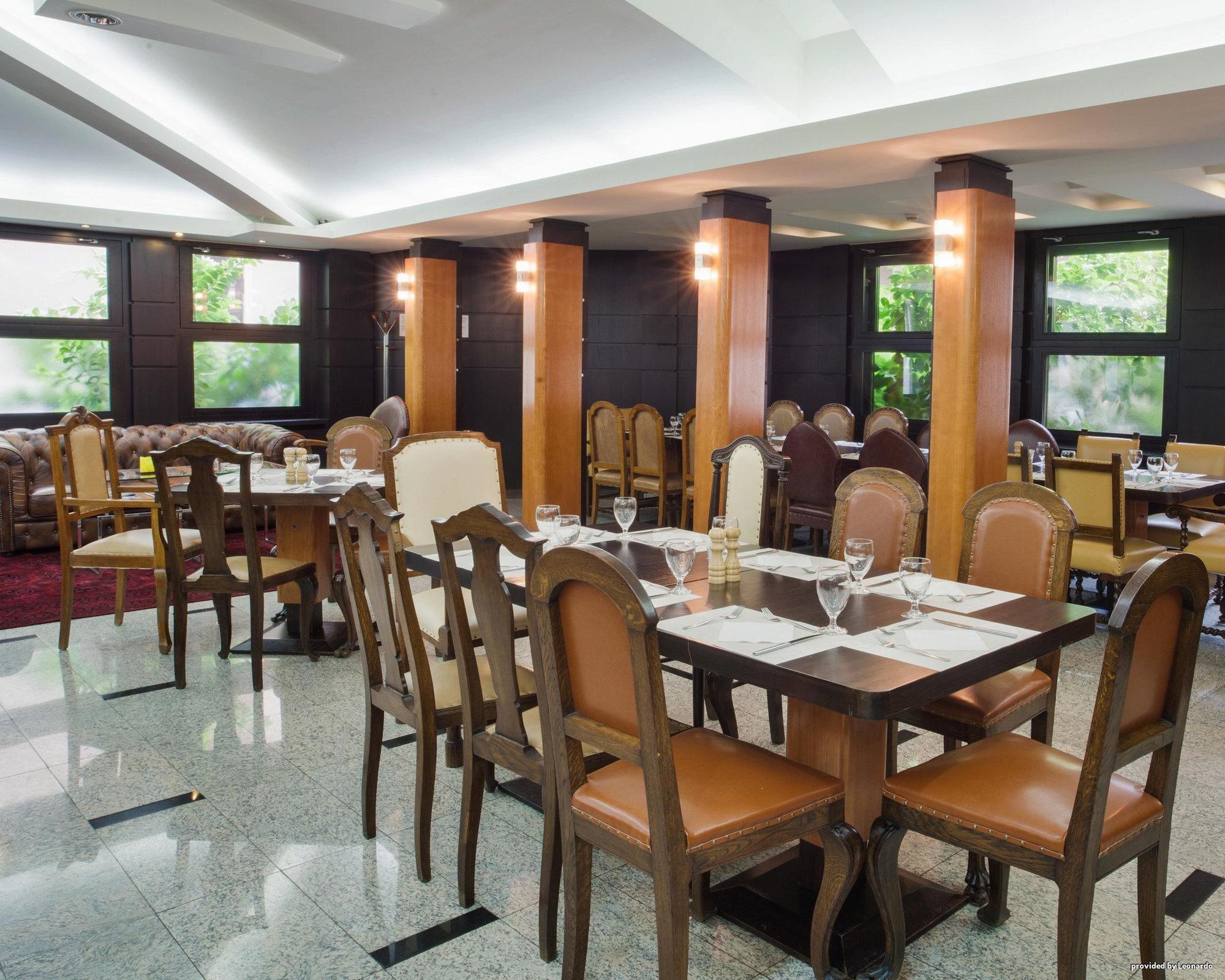 Hotel Forum Garni Суботиця Екстер'єр фото