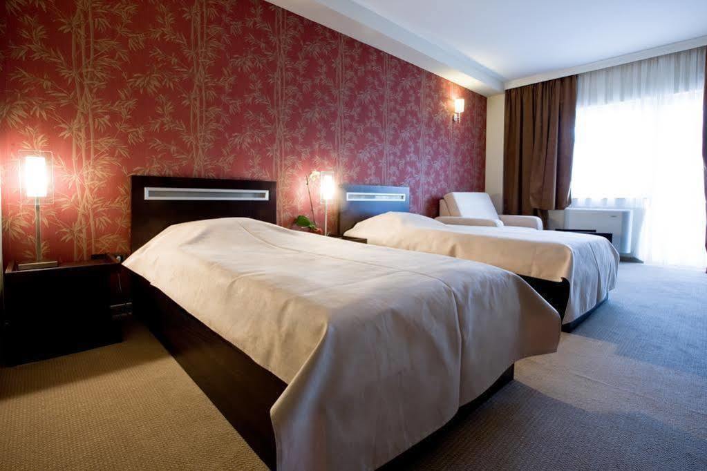 Hotel Forum Garni Суботиця Екстер'єр фото