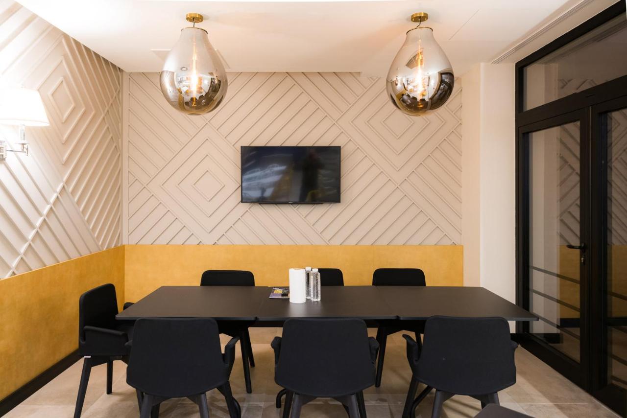 Hotel Forum Garni Суботиця Екстер'єр фото